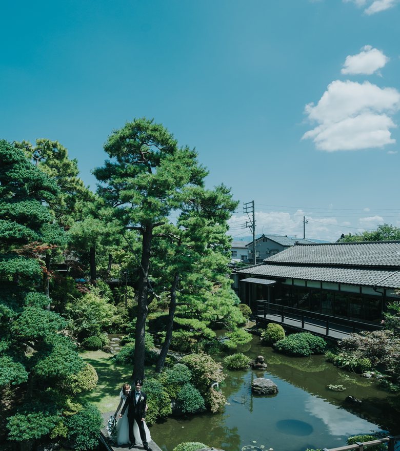 1000坪の日本庭園と創業100年の和モダン邸宅